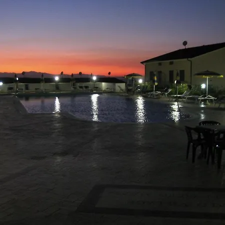 Casa Con Piscina A Apartment *