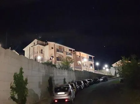 Casa Con Piscina A Apartment
