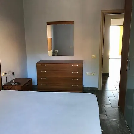 Apartment Casa Con Piscina A Mandatoriccio Marina