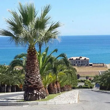 Casa Con Piscina A Mandatoriccio Marina